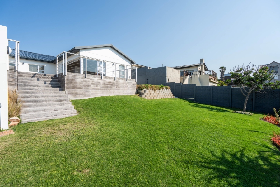 4 Bedroom Property for Sale in West Beach Eastern Cape